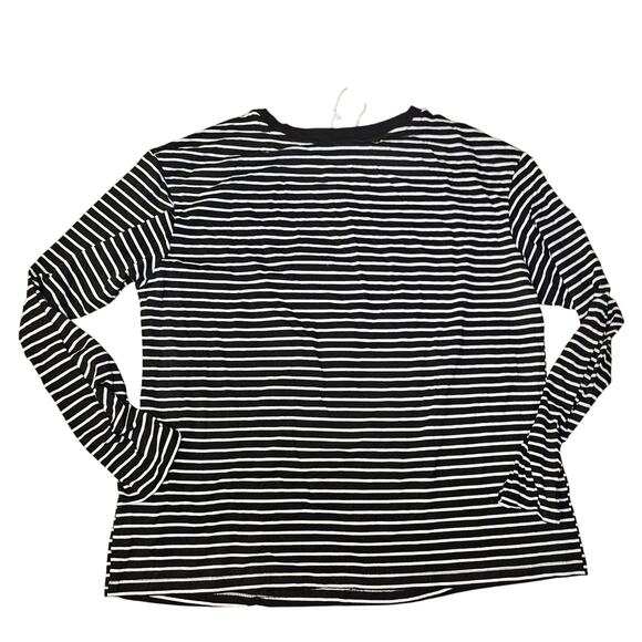 NWT Merry Christmas Shirt w Dog on it Womens Long Sleeve Striped Size Large (791 - Picture 2 of 6